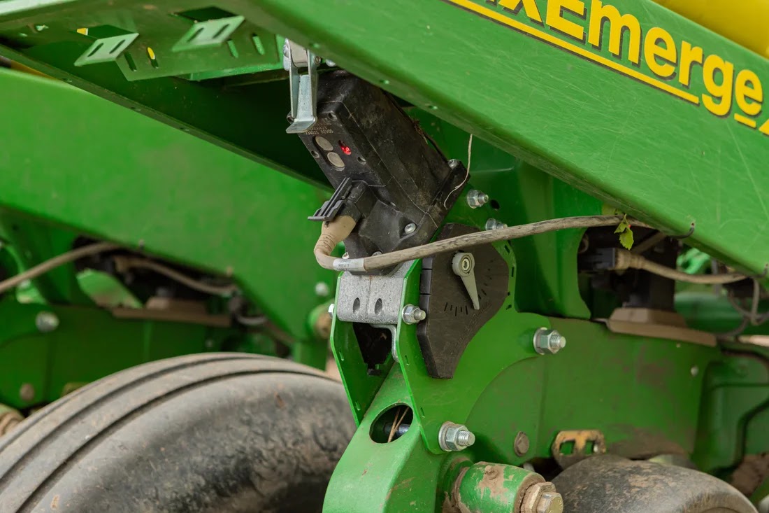 Сівалка John Deere зі SmartFirmer та SmartDepth